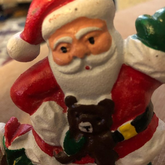 Vtg Pair of Cast Iron Santa Stocking Holders. Hand painted. Made in Taiwan. - Picture 5 of 5